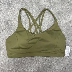 NWT lululemon bra size 12